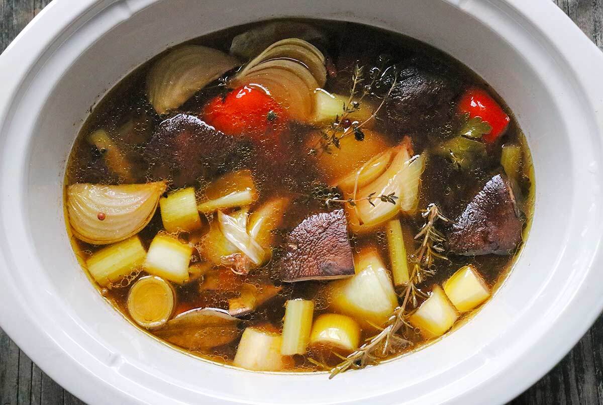 receta-de-caldo-de-verduras-asadas