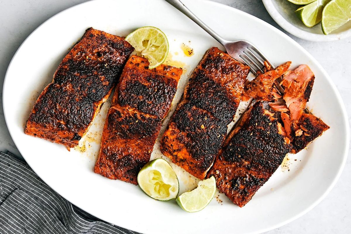 receta-de-filetes-de-salmon-ennegrecido