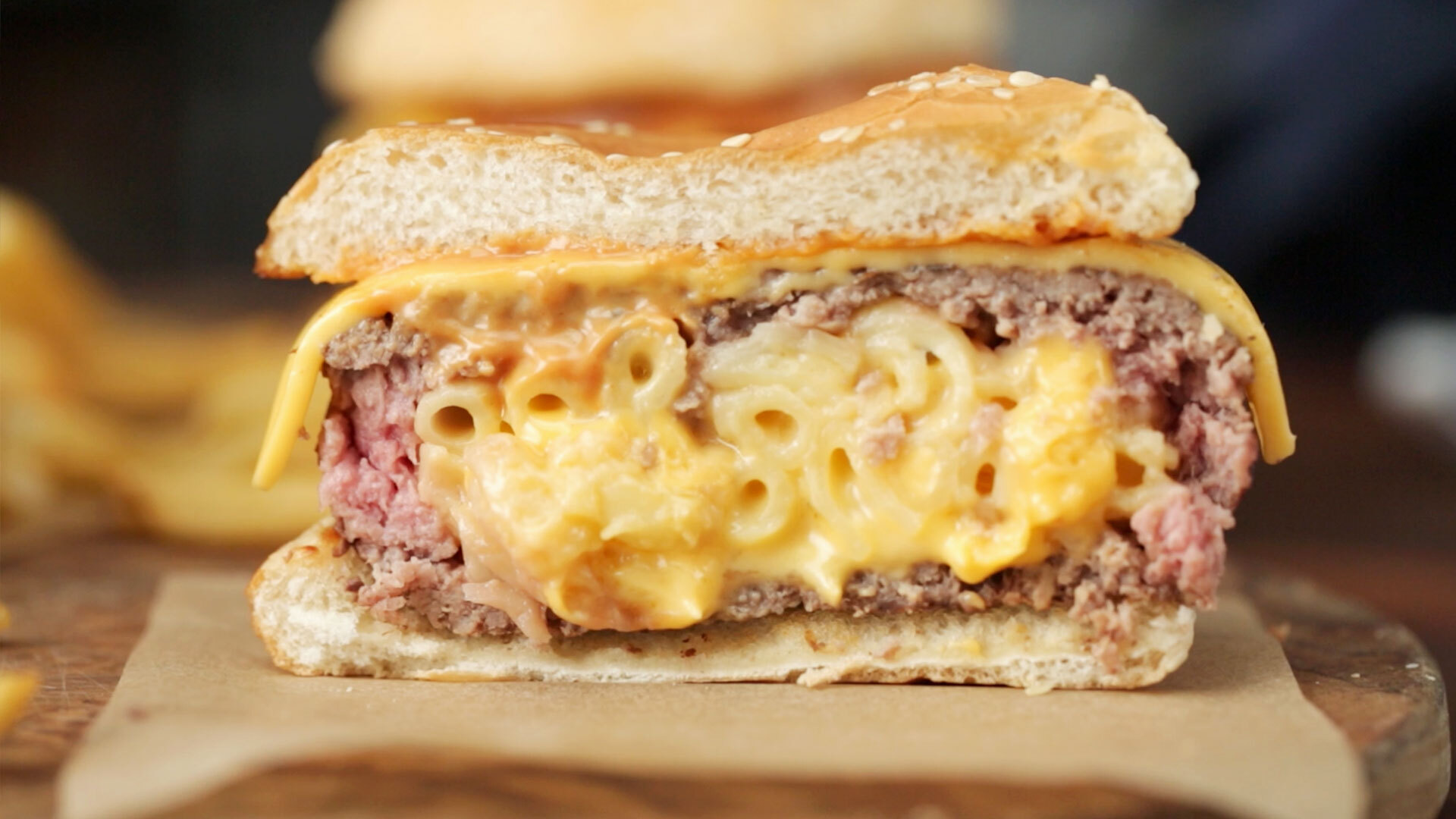 receta-de-macarrones-con-queso-y-hamburguesa