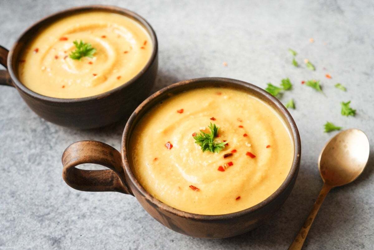 receta-de-sopa-vegana-de-coliflor-en-olla-instantanea