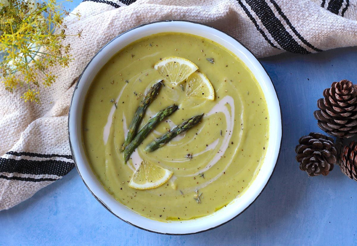 receta-de-sopa-vegana-de-crema-de-esparragos