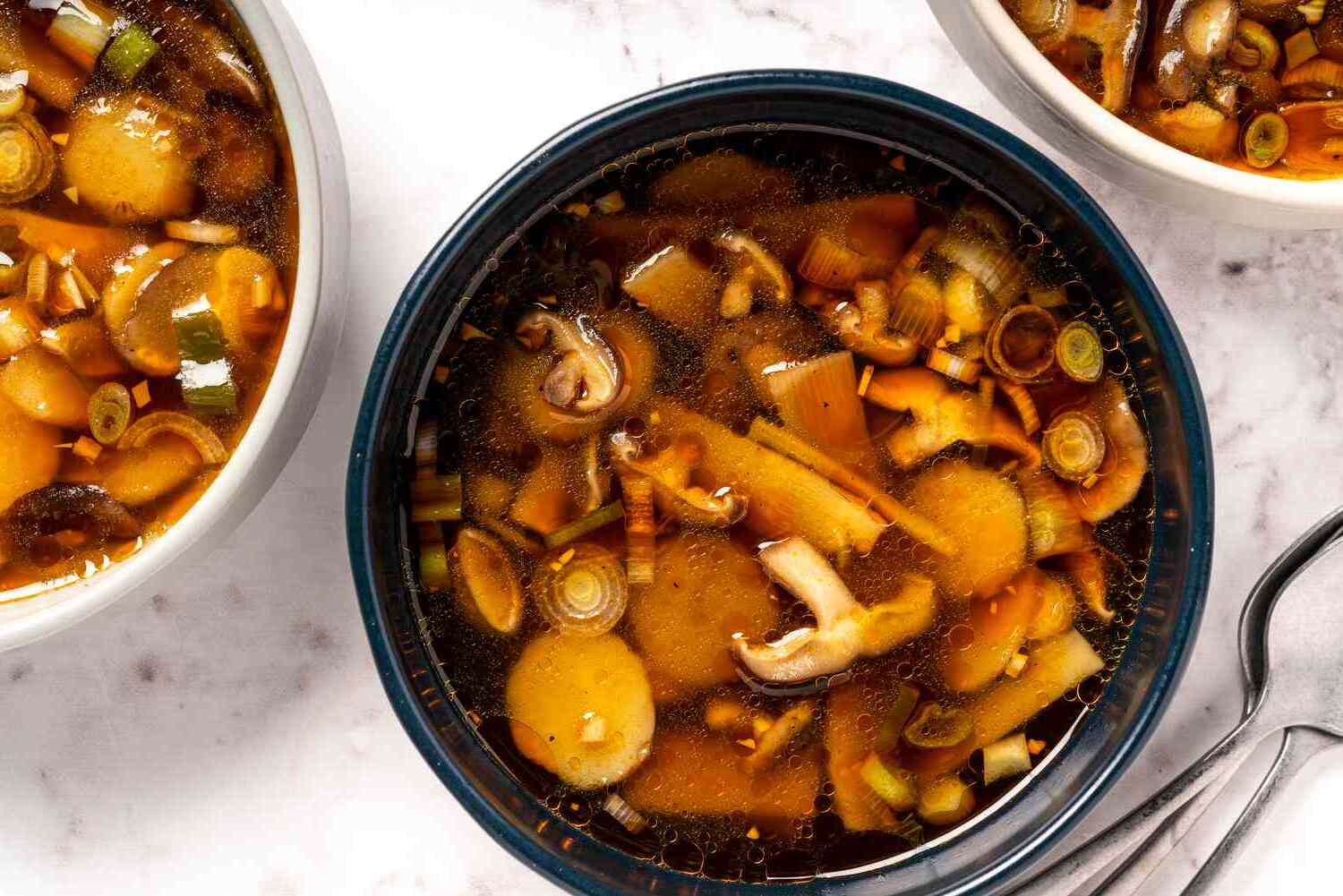 receta-de-sopa-vegana-picante-y-acida