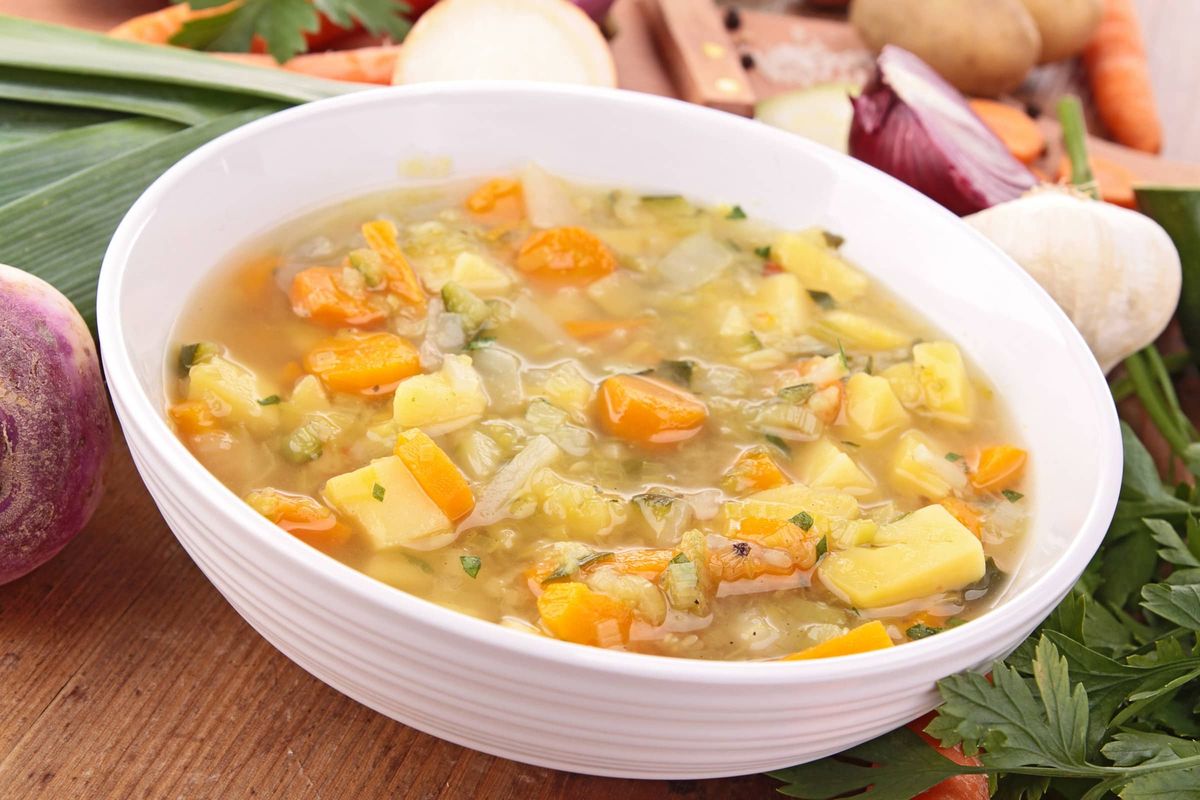 receta-de-sopa-vegetal-de-patata-vegana